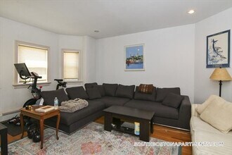 162 L St, Unit 1 in Boston, MA - Building Photo - Building Photo