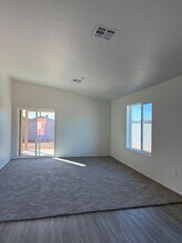 7887 E 46th Pl in Yuma, AZ - Building Photo - Building Photo