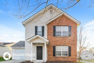 5728 Fairchase Ave in Charlotte, NC - Building Photo - Building Photo