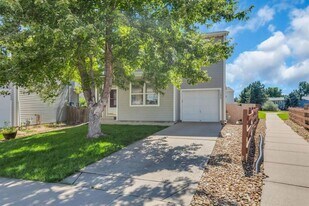11898 W Tufts Pl in Morrison, CO - Building Photo