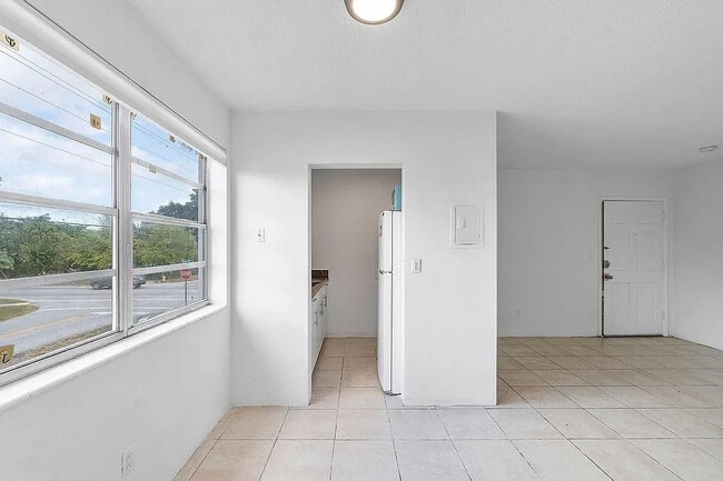 property at 14950 N Miami Ave