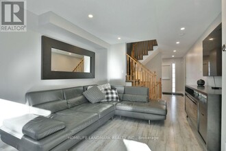 4484 Virtue Ct in Burlington, ON - Building Photo - Building Photo