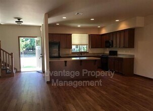 2092 NW Arthur Pl in Corvallis, OR - Building Photo - Building Photo