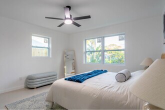 770 NE 34th Ct in Oakland Park, FL - Foto de edificio - Building Photo