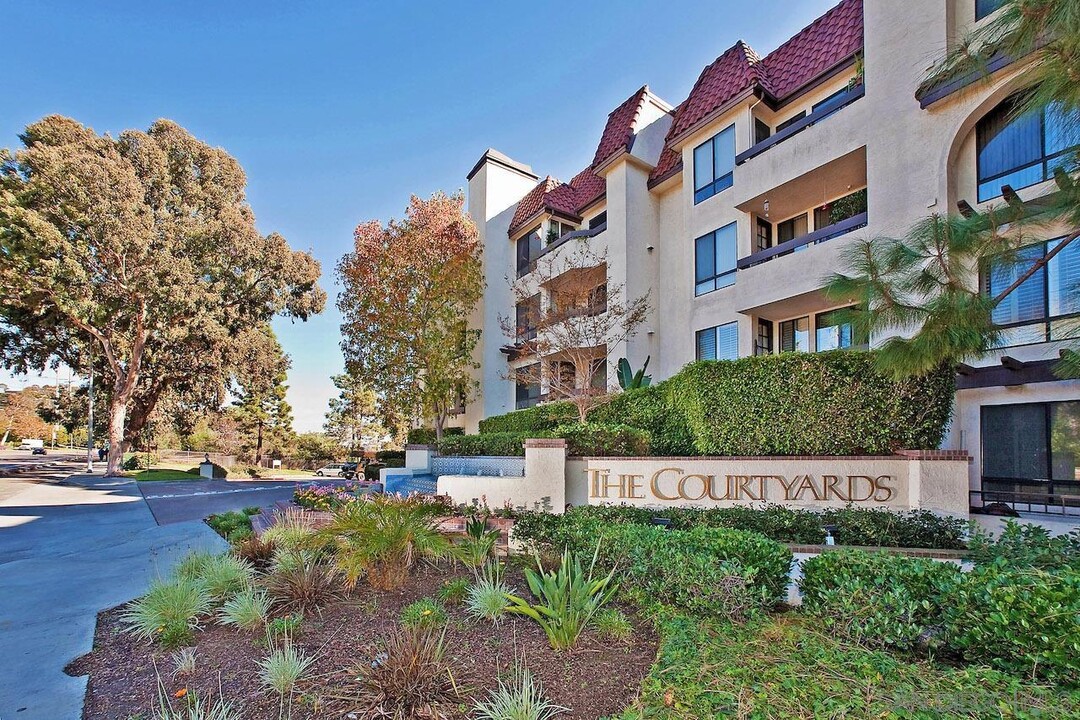 5865 Friars Rd in San Diego, CA - Building Photo