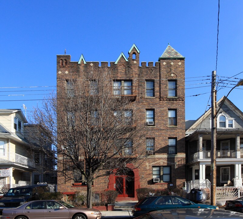 971 E 34th St in Brooklyn, NY - Foto de edificio