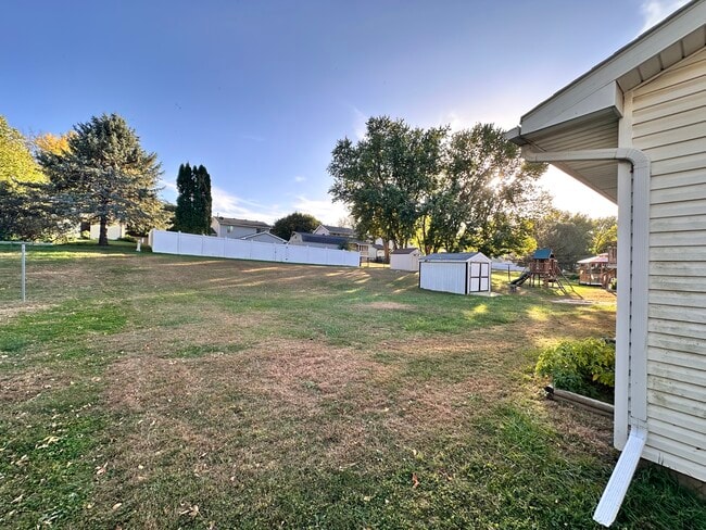 1140 Adler Dr in Le Mars, IA - Building Photo - Building Photo