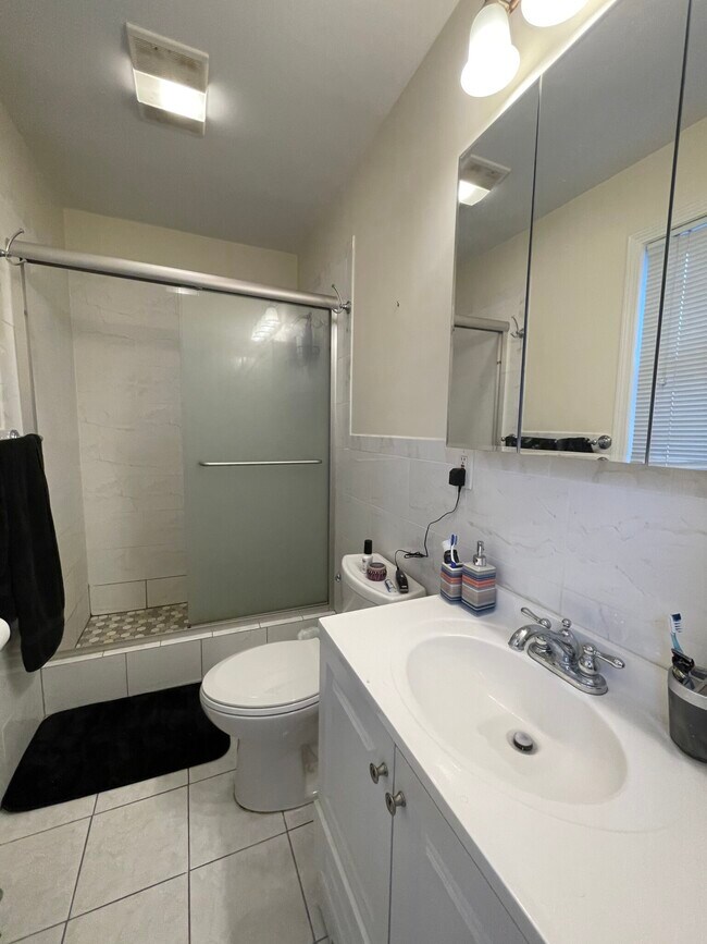 65 Fairbanks St, Unit 2 in Boston, MA - Building Photo - Building Photo