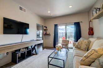 2210 Remington Way in Bozeman, MT - Foto de edificio - Building Photo