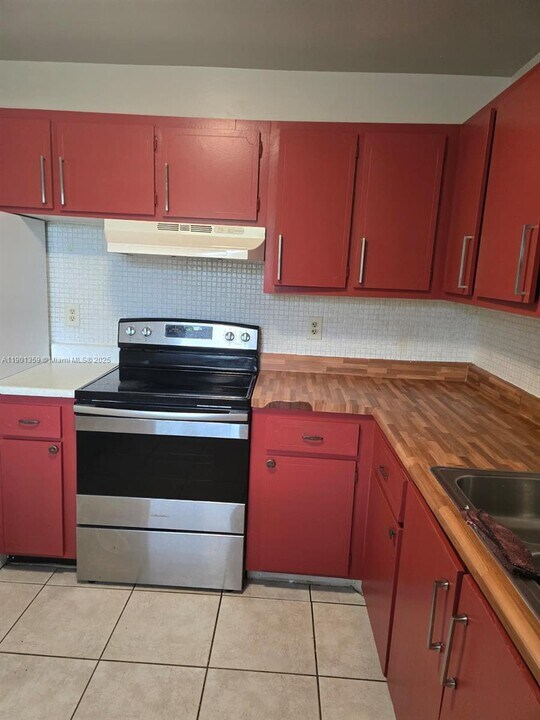 314 S J St in Lake Worth Beach, FL - Building Photo