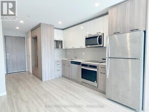 20 George St in Hamilton, ON - Building Photo - Building Photo