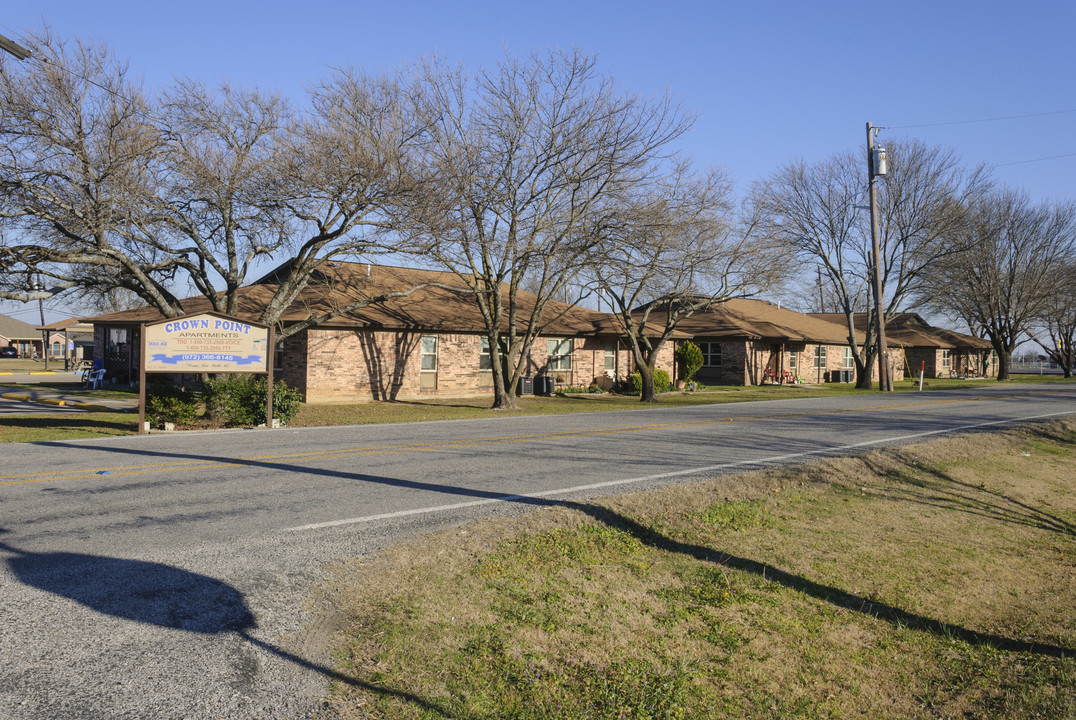 Crown Point Apartments in Venus, TX - Building Photo