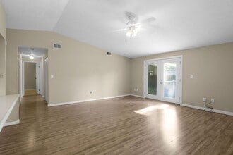 916 Fluvanna Rd in Newport News, VA - Building Photo - Building Photo