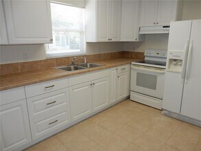 23011 Gulf Coast Ave in Port Charlotte, FL - Foto de edificio - Building Photo