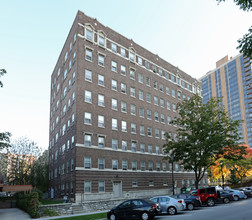 St. Clair in Milwaukee, WI - Foto de edificio - Building Photo