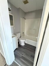 934 Alhambra Rd in Cleveland, OH - Building Photo - Building Photo