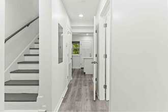 1452 Smith Pl SE, Unit Room 1 in Washington, DC - Building Photo - Building Photo