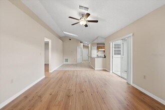 1033 Catfish Creek Ct in Oviedo, FL - Building Photo - Building Photo