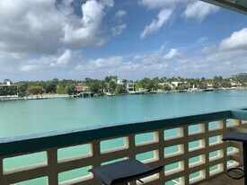 6484 Indian Creek Dr, Unit #314 in Miami Beach, FL - Building Photo