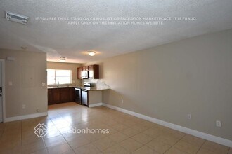 12621 NW 11th Ln in Miami, FL - Building Photo - Building Photo