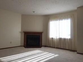 5282 Wood Run Blvd in Columbus, OH - Building Photo - Building Photo
