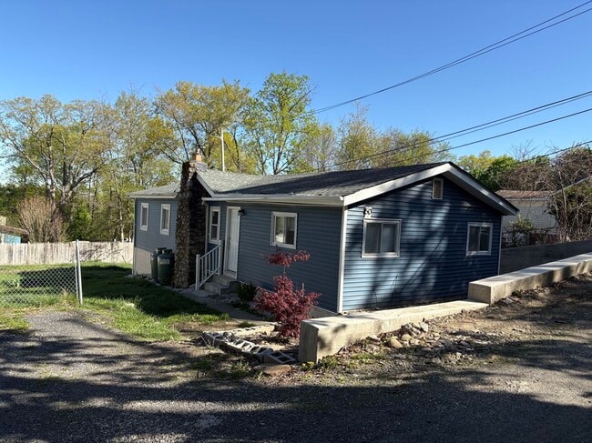 property at 50 Orchard Trl