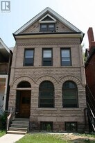 115 Madison Ave in Toronto, ON - Building Photo