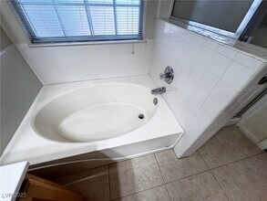 5117 Elm Grove Dr in Las Vegas, NV - Building Photo - Building Photo