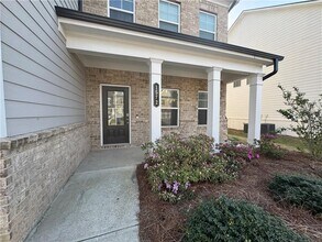 1572 Dover Creek Ln in Lawrenceville, GA - Building Photo - Building Photo