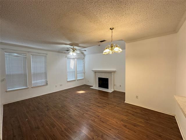 2507 Pinegrove Cir in Arlington, TX - Foto de edificio - Building Photo