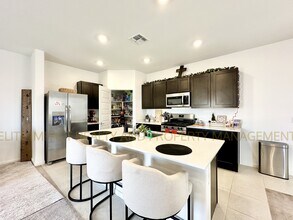 7064 W Vineridge Dr in Tucson, AZ - Building Photo - Building Photo