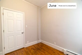 Private bedroom in 3 bed/1 bath Home in Boston, MA - Building Photo - Building Photo