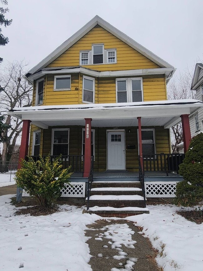 property at 1264 E 111th St