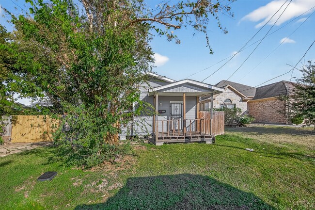 8211 Parnell St in Houston, TX - Building Photo - Building Photo