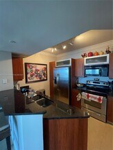 7350 SW 89th St in Miami, FL - Building Photo - Building Photo