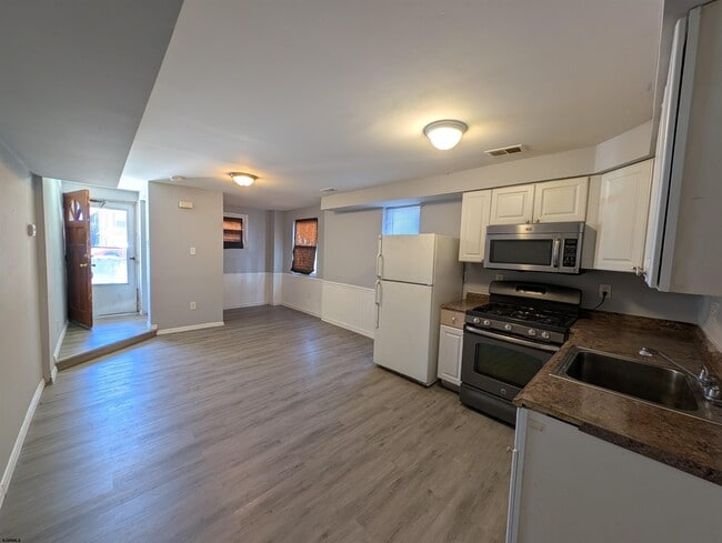 25 N Boston Ave in Atlantic City, NJ - Building Photo - Building Photo