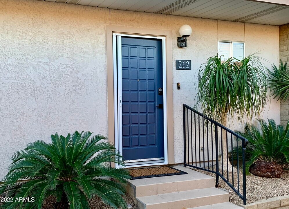 4800 N 68th St in Scottsdale, AZ - Building Photo