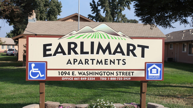 Earlimart Apartments in Earlimart, CA - Foto de edificio - Building Photo