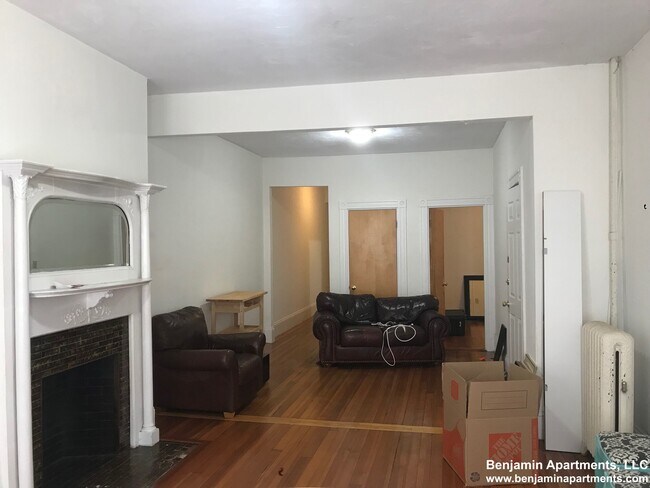 91 Brighton Ave, Unit 1 in Boston, MA - Building Photo - Building Photo