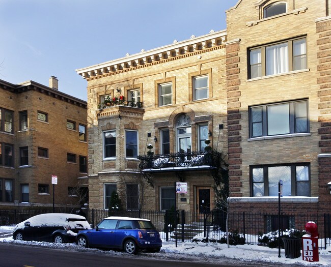 4038 N Clarendon Ave in Chicago, IL - Building Photo - Building Photo