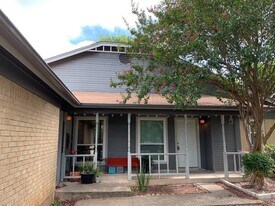 4504 Brown Bark Pl in Austin, TX - Building Photo