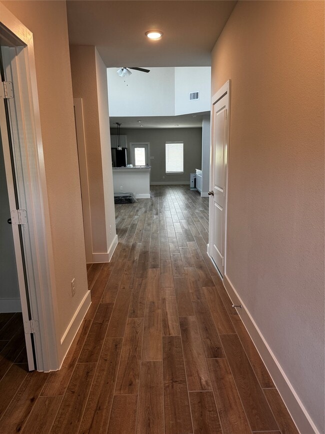 property at 359 Twin Lakes Blvd W