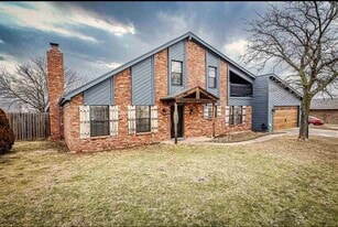 6913 SW Beta Ave in Lawton, OK - Building Photo