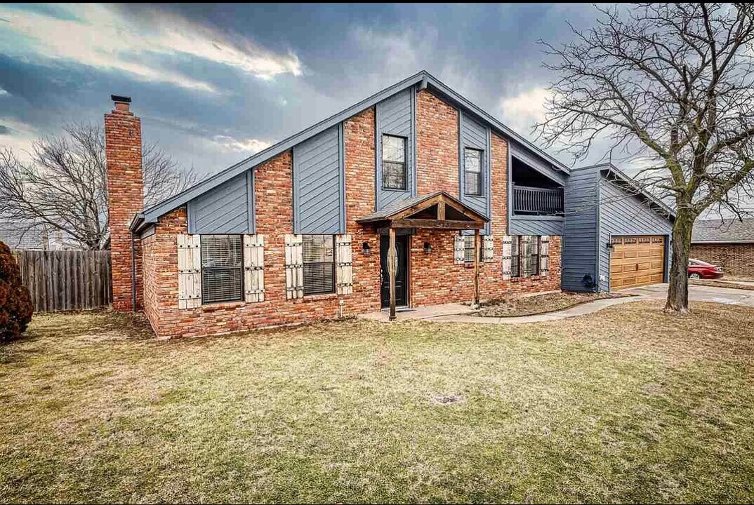 6913 SW Beta Ave in Lawton, OK - Building Photo