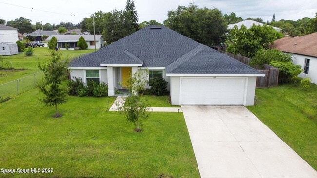 property at 142 Abalone Rd NW