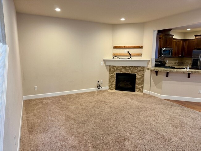 6878 NW 163rd Ave in Portland, OR - Building Photo - Building Photo