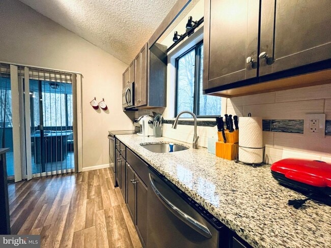 property at 3104 Northgate Rd