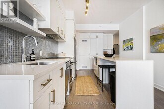 10 Rosemount Ave in Ottawa, ON - Building Photo - Building Photo