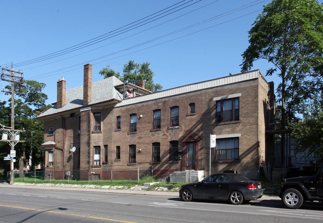 276 Harbord St in Toronto, ON - Building Photo