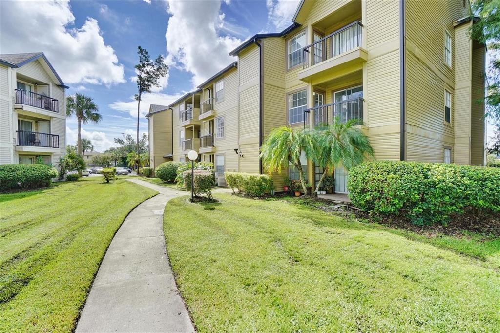 1908 Lake Atriums Cir in Orlando, FL - Building Photo